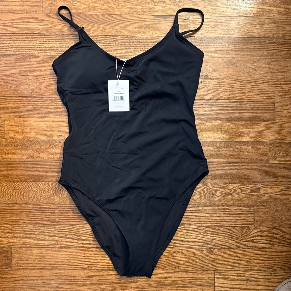 NWT Andie Women's The Amalfi Classic One Piece AO297 Smooth Swimsuit Black SZ M